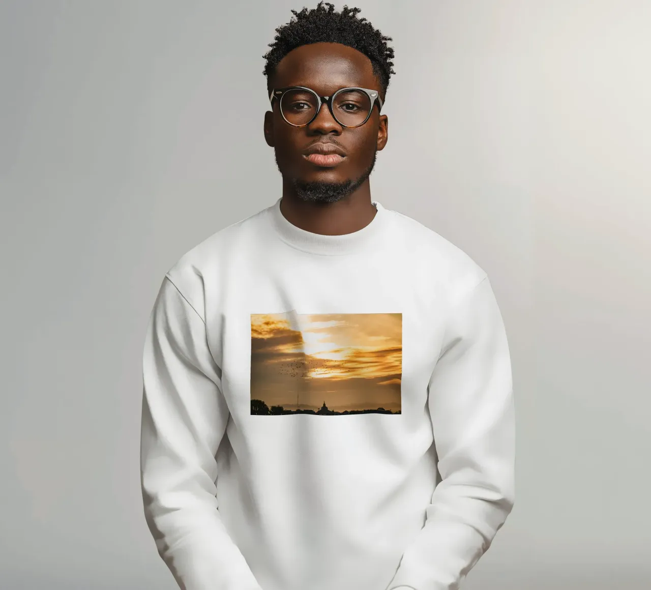 Bandada de pájaros al amanecer - Dresde sudadera de Bold and Retro