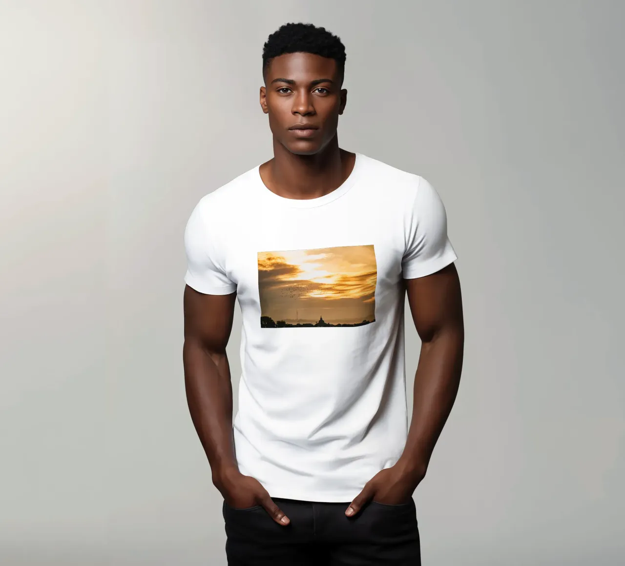 Stormo di uccelli all'alba - Dresda t-shirt da Bold and Retro