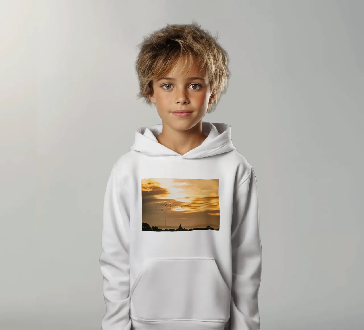 Stormo di uccelli all'alba - Dresda felpa bambino con cappuccio da Bold and Retro