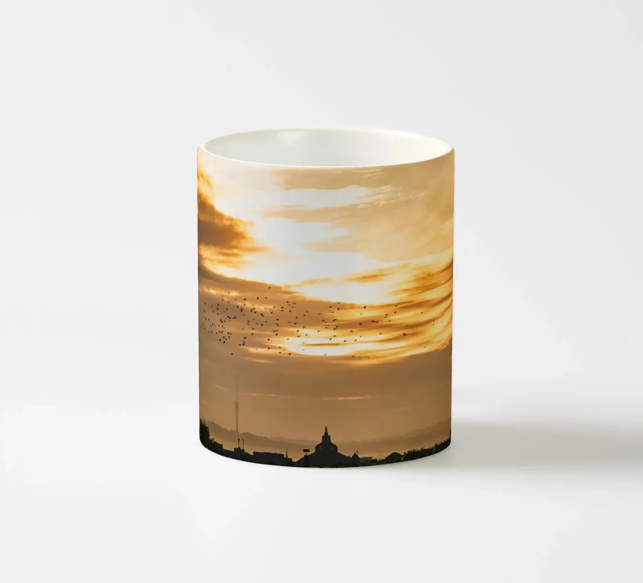 Stormo di uccelli all'alba - Dresda tazza in ceramica da Bold and Retro