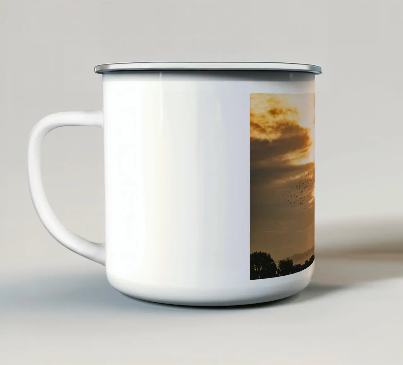 Stormo di uccelli all'alba - Dresda tazza in smalto da Bold and Retro
