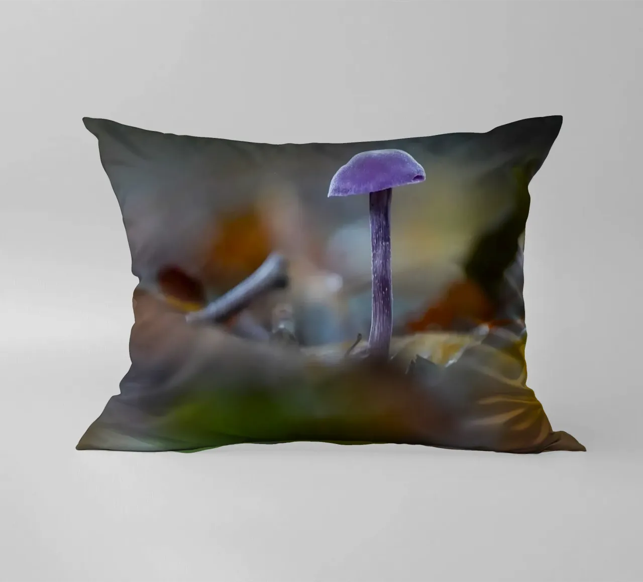 Funghi nella foresta cuscino da Tom's Wildlife
