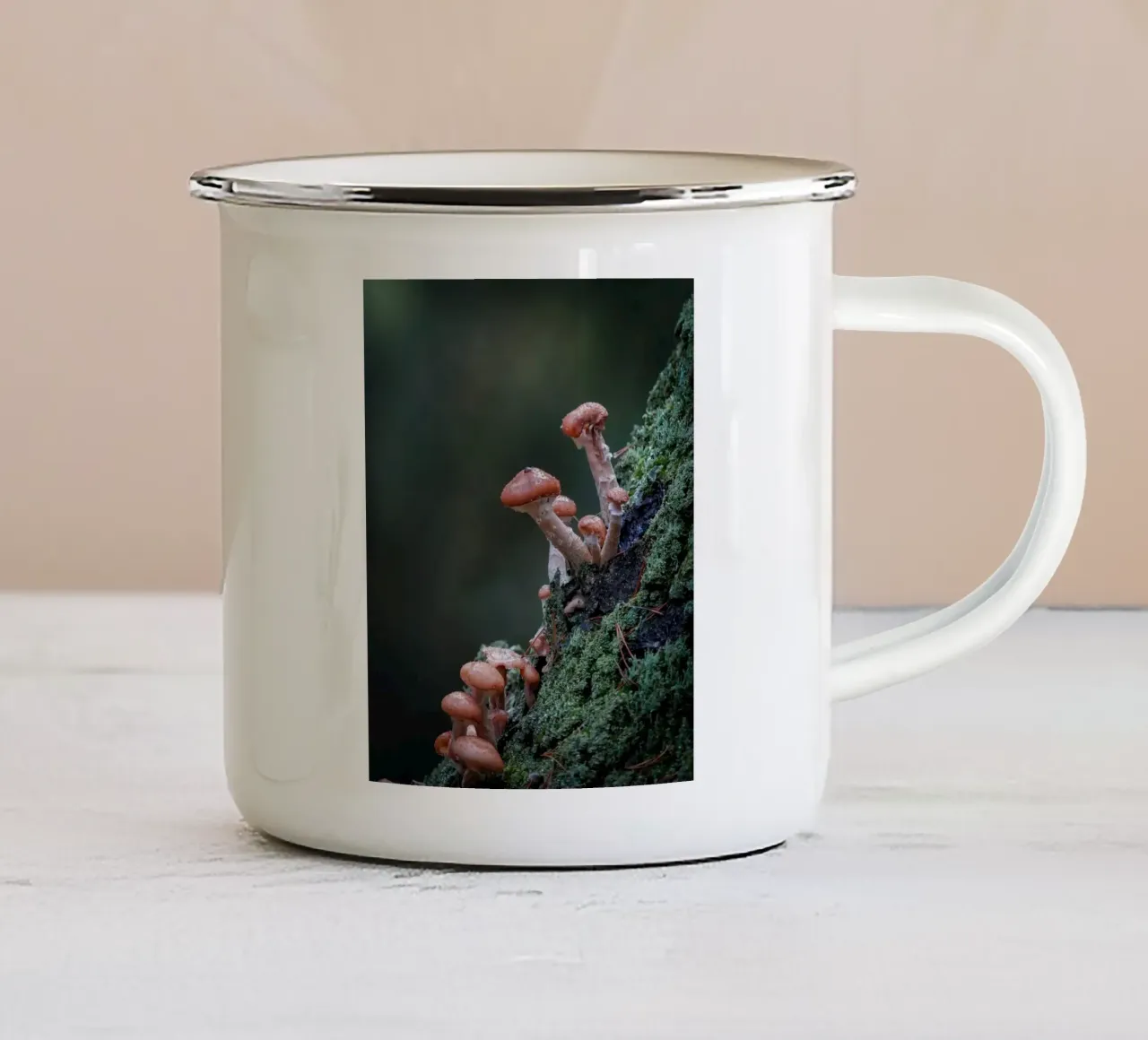 Funghi nella foresta tazza in smalto da Tom's Wildlife