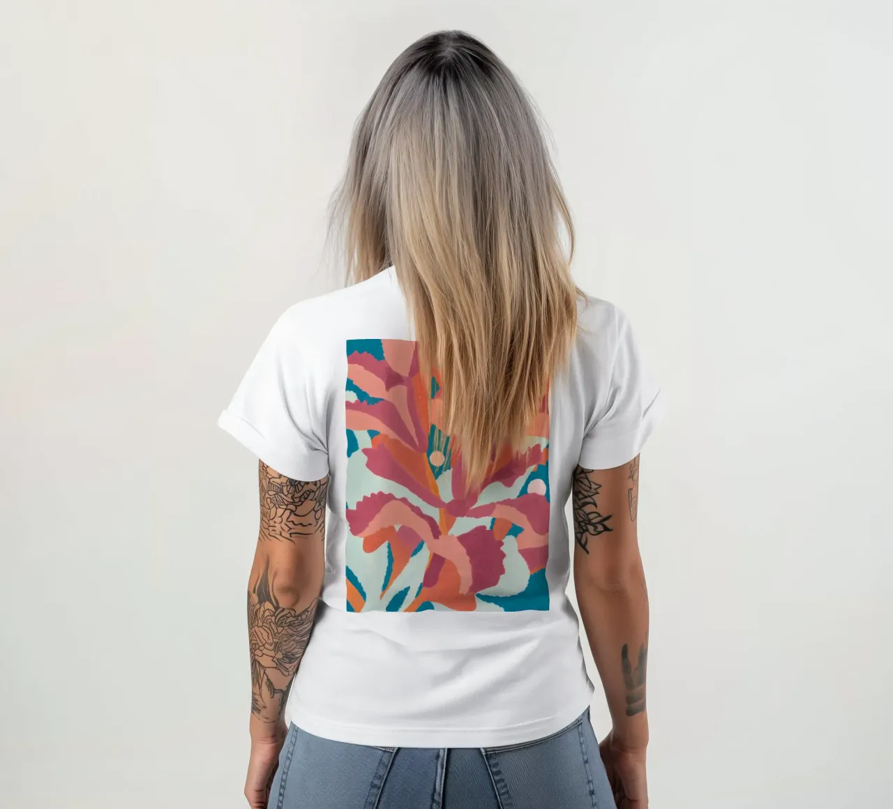 Abstract Bloom - Poster d'arte floreale moderna t-shirt da Studio Sori