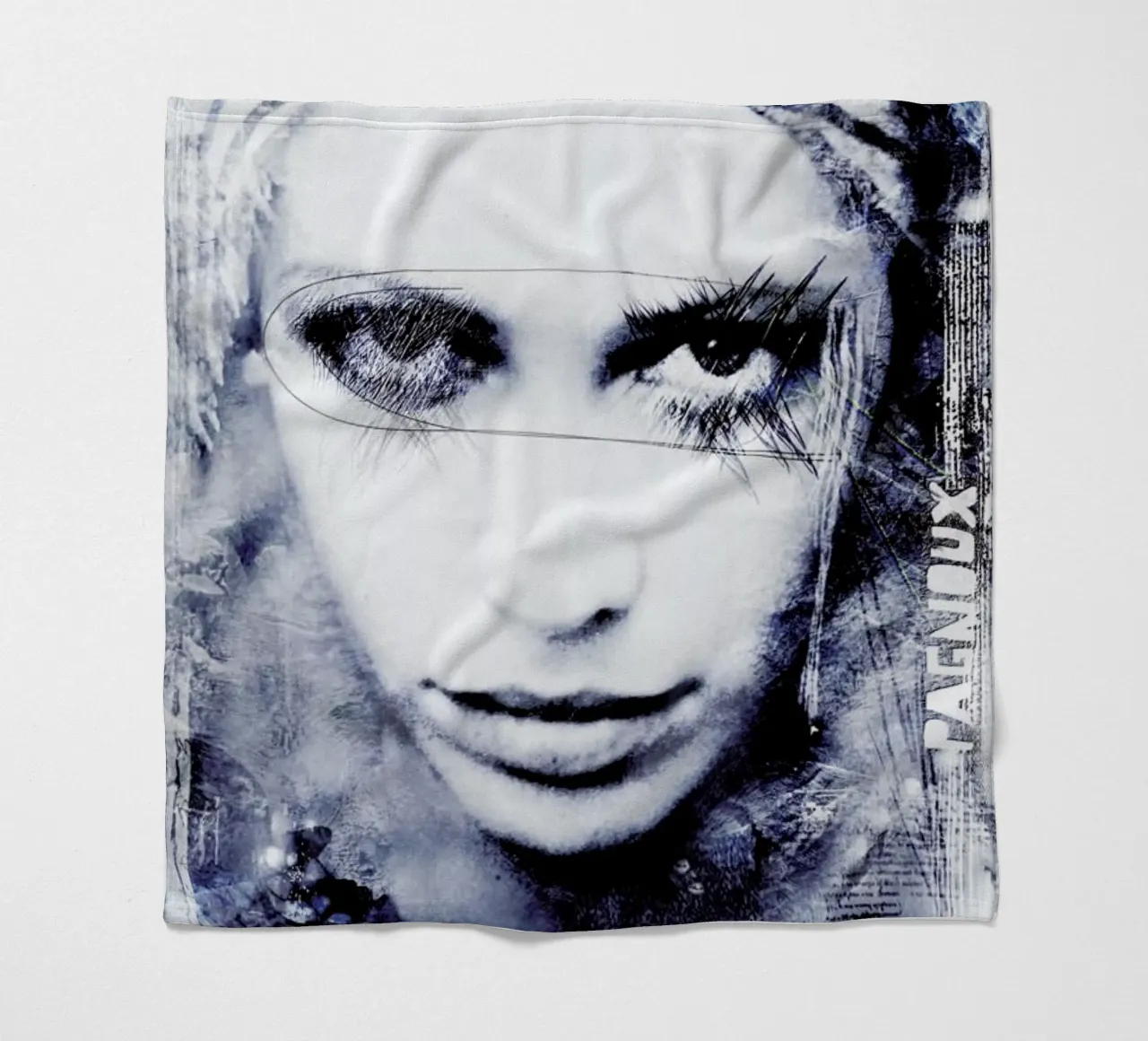 Clown Triste coperta in pile da Sandrine Pagnoux