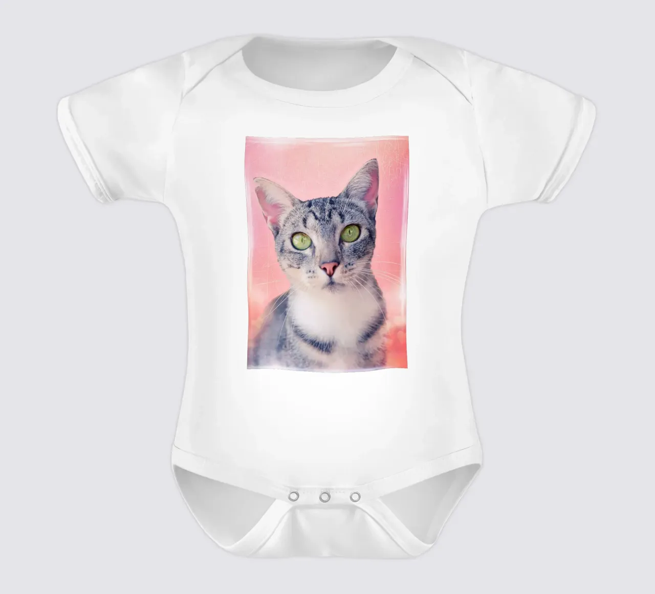 Gato con ojos de manzana verde body de bebé de Eva Nev Photography