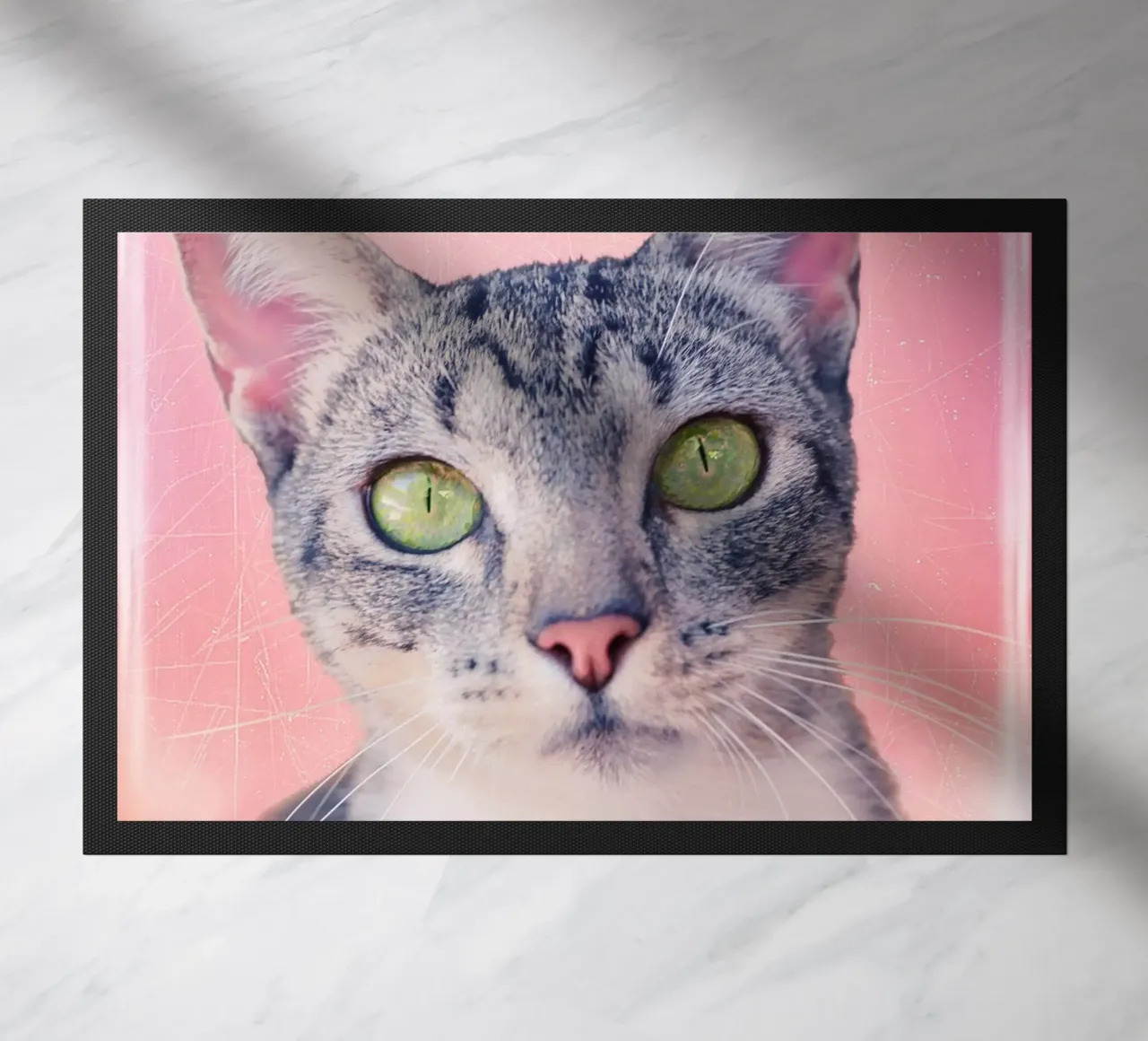 Gatto con occhi a mela verde zerbino da Eva Nev Photography