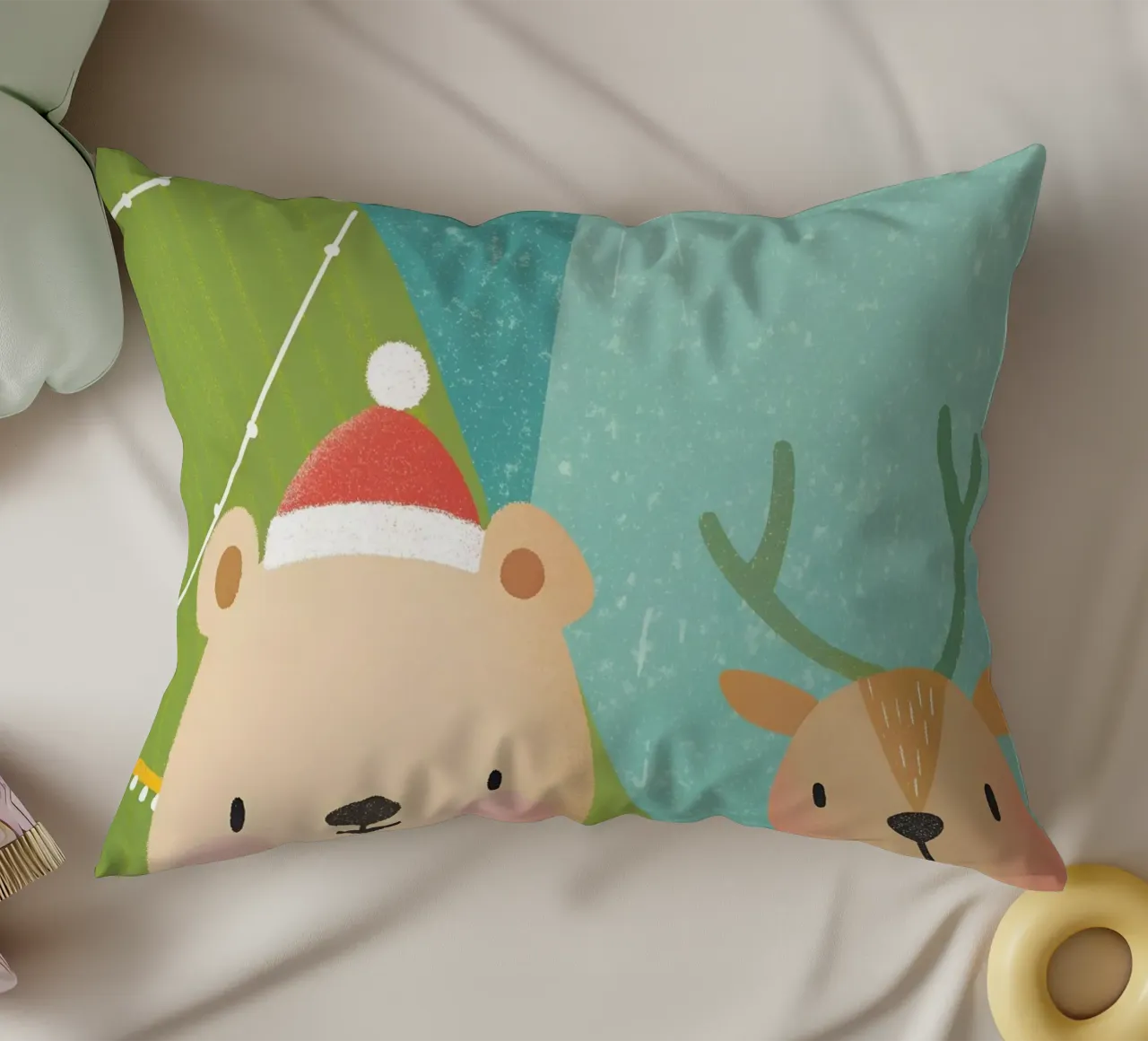 Orso e cervo di Natale cuscino da LOYAL SHOP