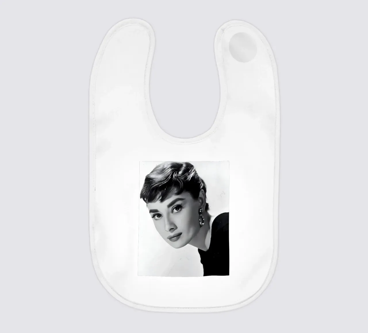 Ritratto iconico di Audrey Hepburn bavaglino da Galery Vintage