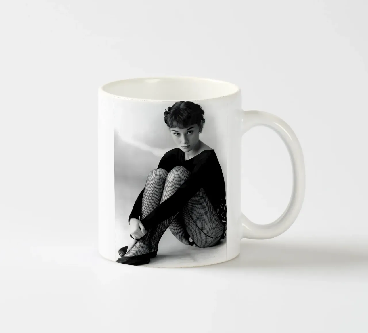 Audrey Hepburn: La ballerina tazza in ceramica da Galery Vintage