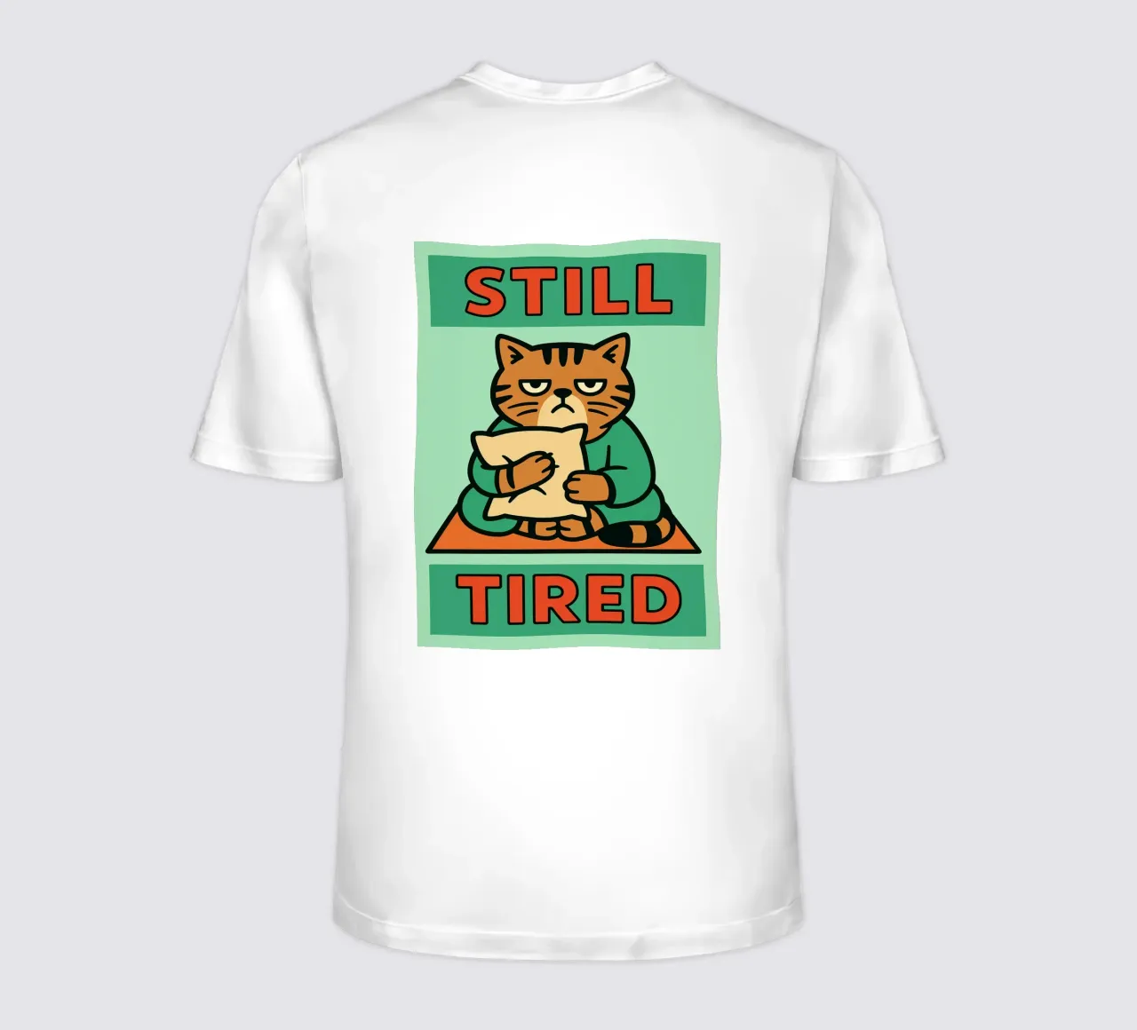 gatto divertente ancora stanco t-shirt da xandrax