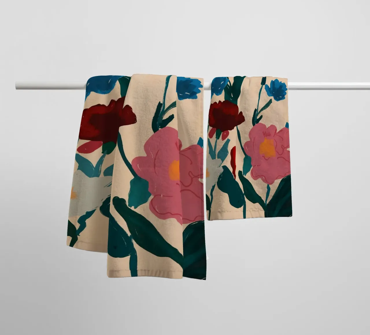 Fioritura a colori asciugamano da bagno da M.A.Z.U.N.