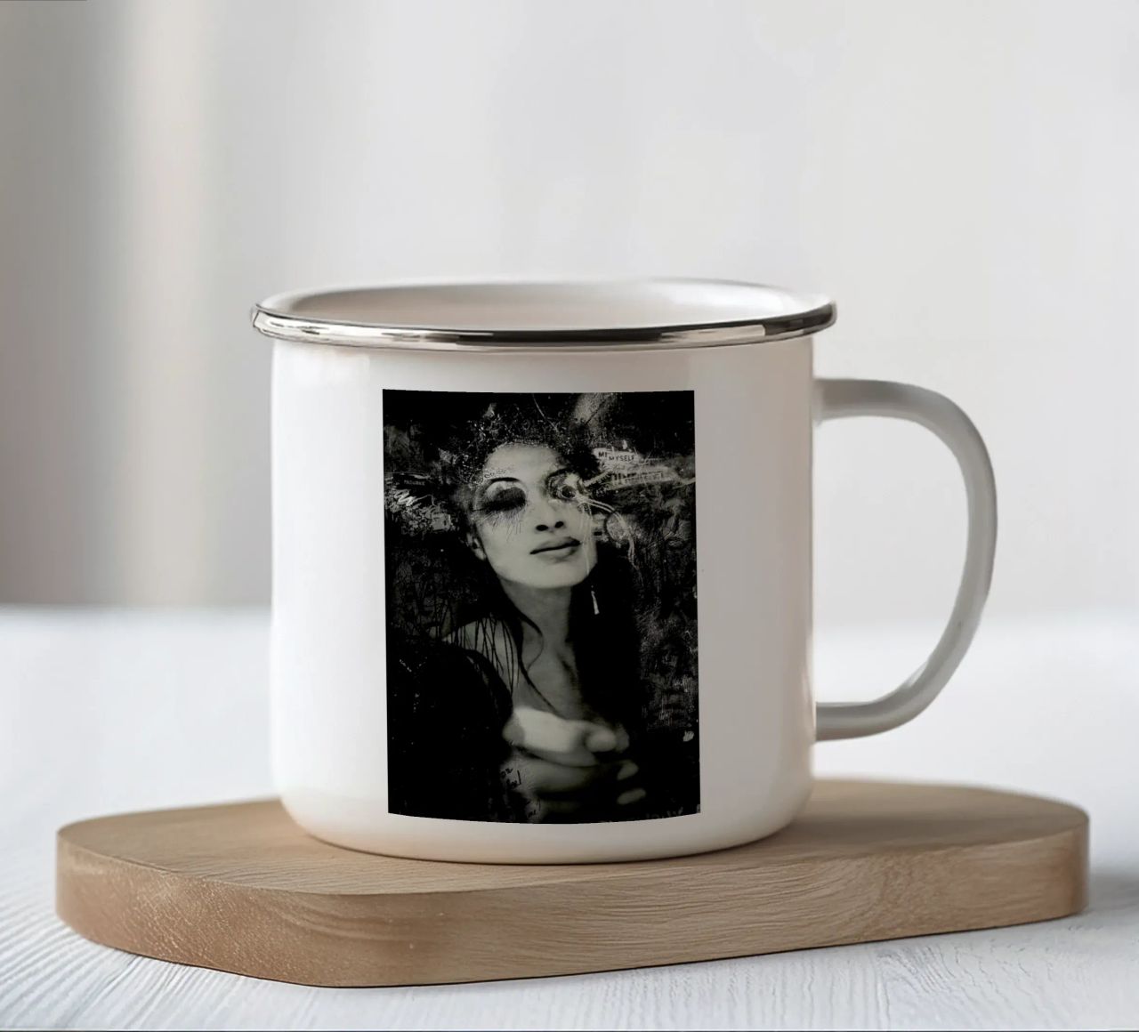 Love is Strange tazza in smalto da Sandrine Pagnoux