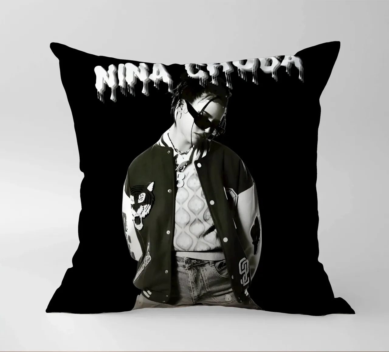 Chuba Cool V1 cuscino da Galery Vintage