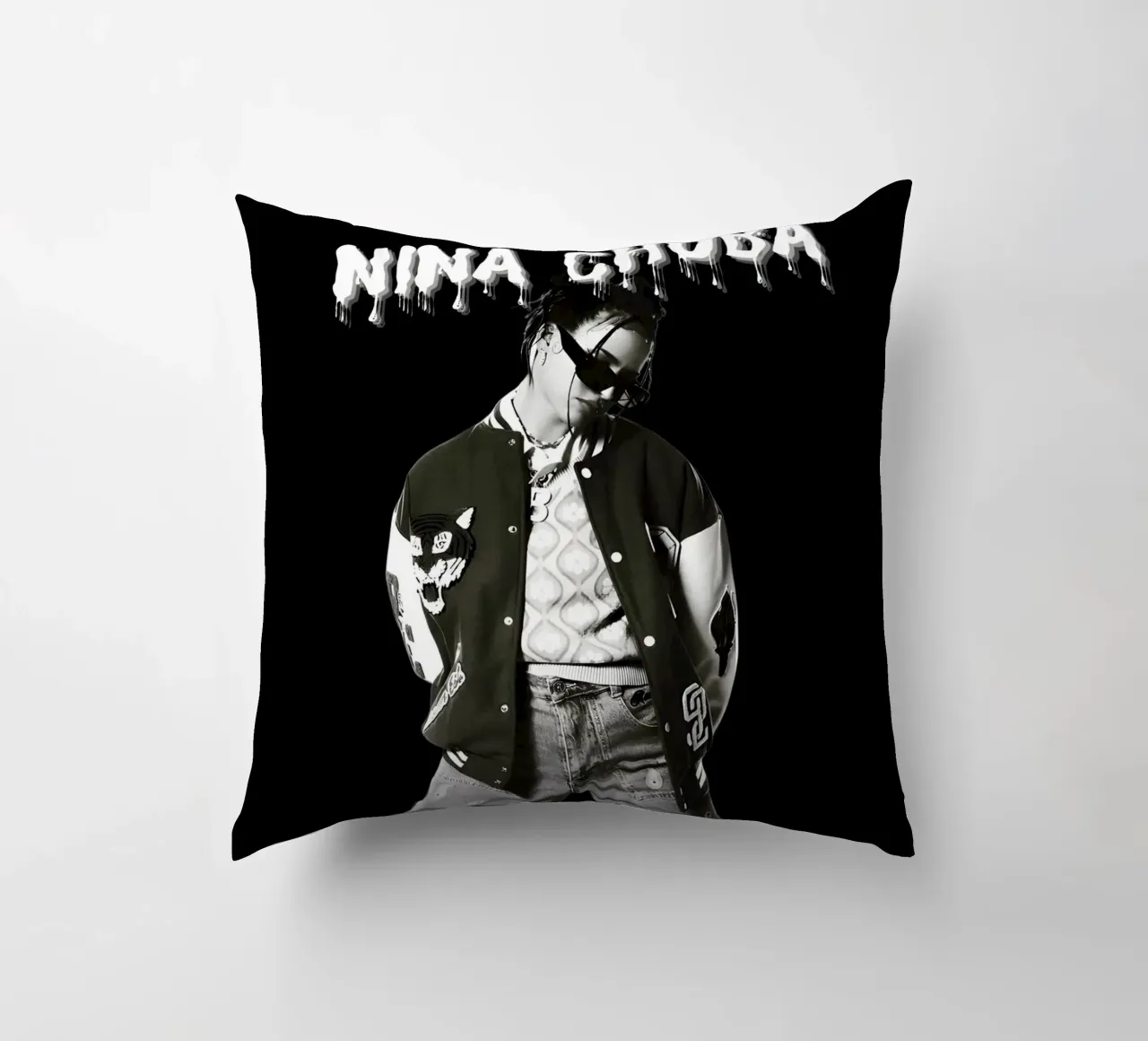 Chuba Cool V1 cuscino da Galery Vintage