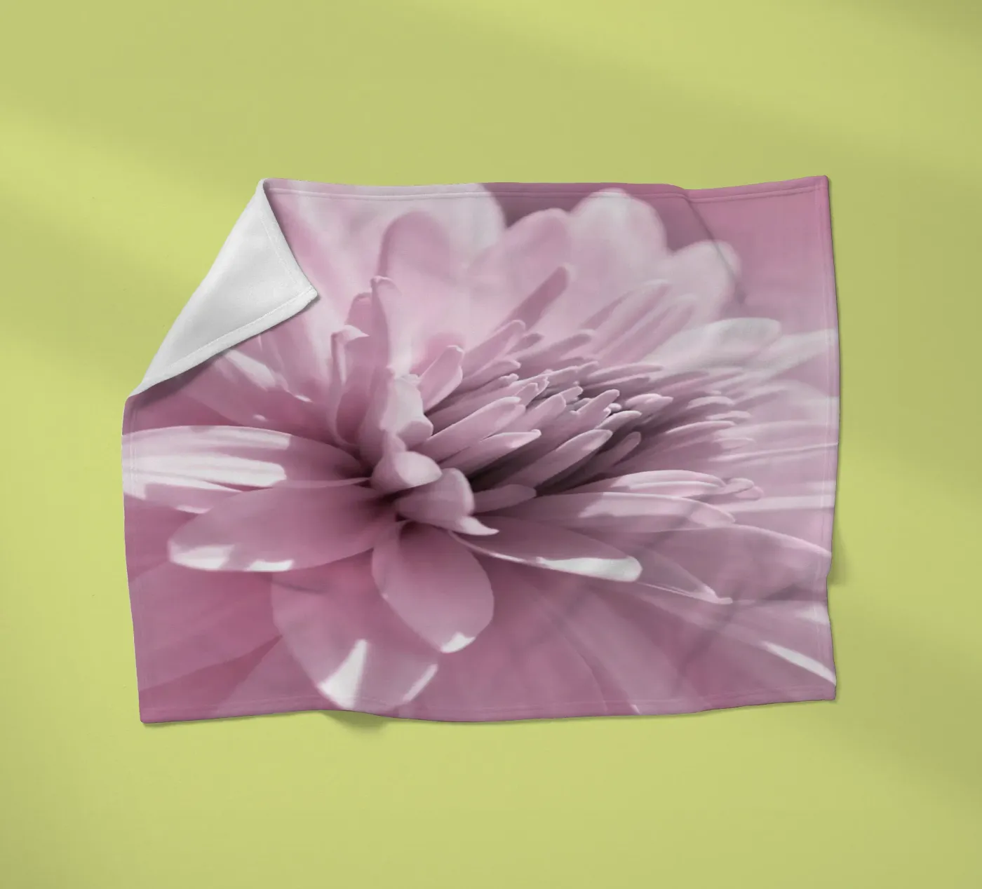 Dahlie Fleecedecke von Atteloi