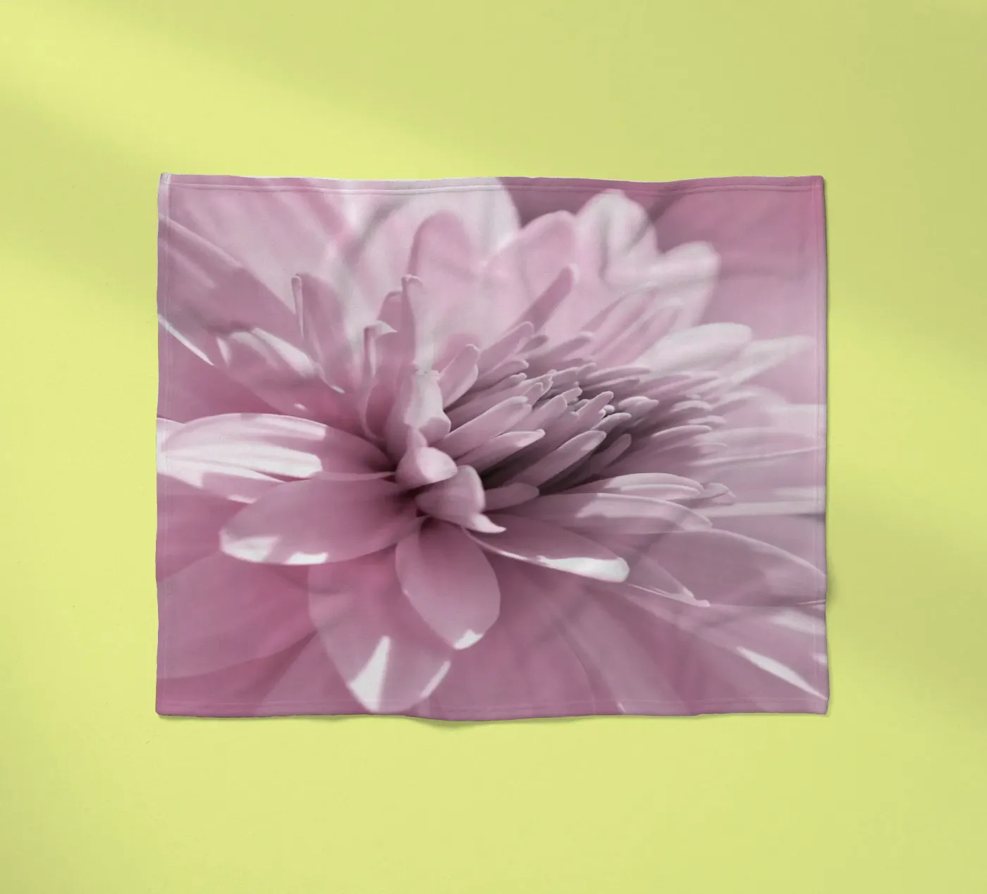 Dahlie Fleecedecke von Atteloi