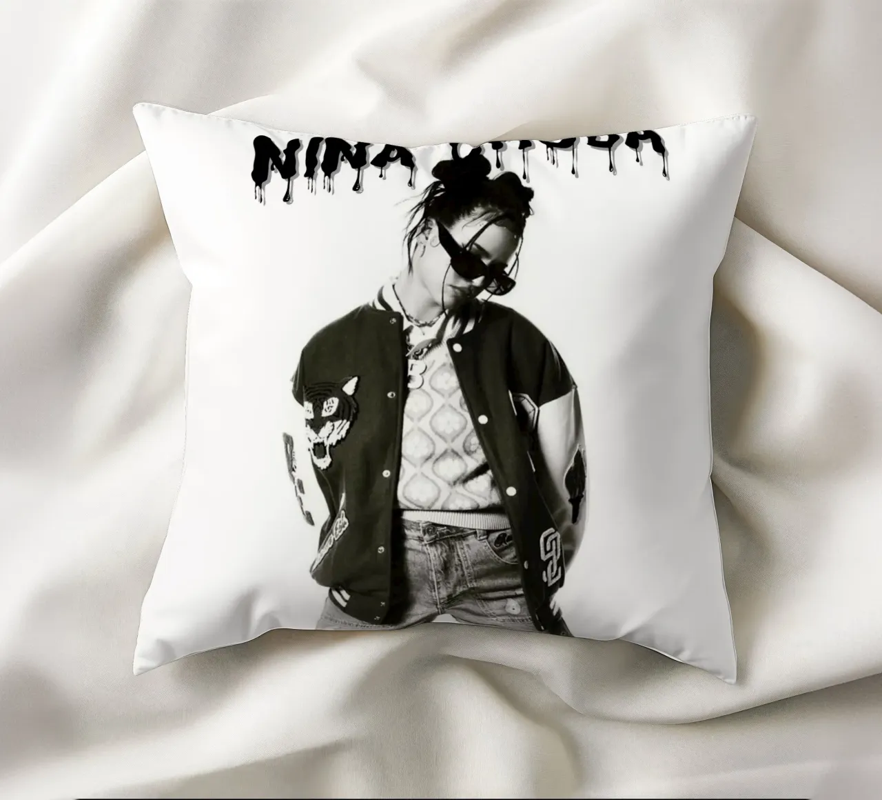 Chuba Cool V2 cuscino da Galery Vintage