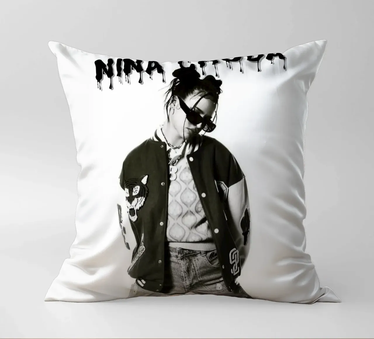 Chuba Cool V2 cuscino da Galery Vintage