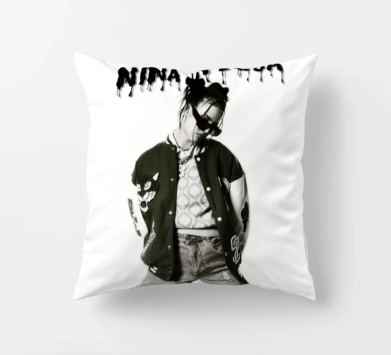 Chuba Cool V2 cuscino da Galery Vintage