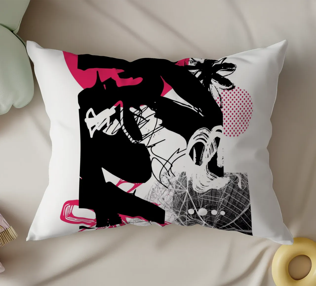 Cosa c'è lassù? cuscino da Kim Hubball Studio