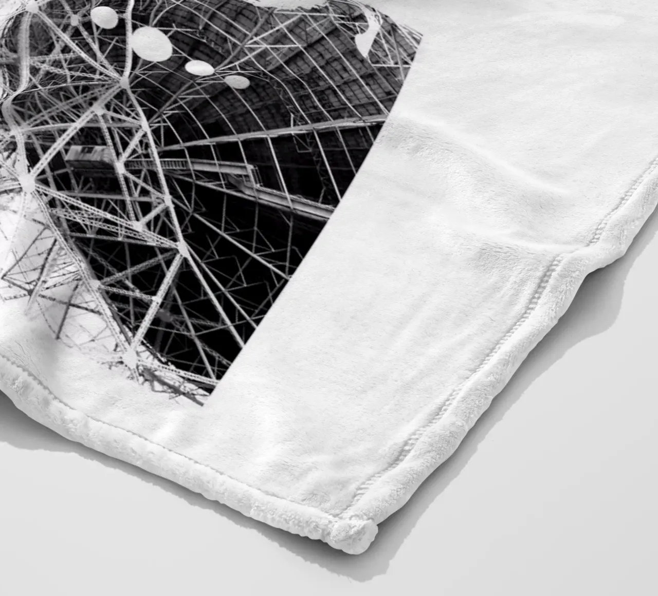 Cosa c'è lassù? coperta in pile da Kim Hubball Studio