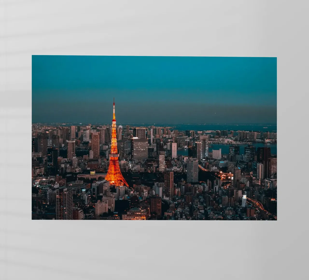 Torre di Tokyo vista di notte, Giappone pellicola backlit da Marcel Bisig