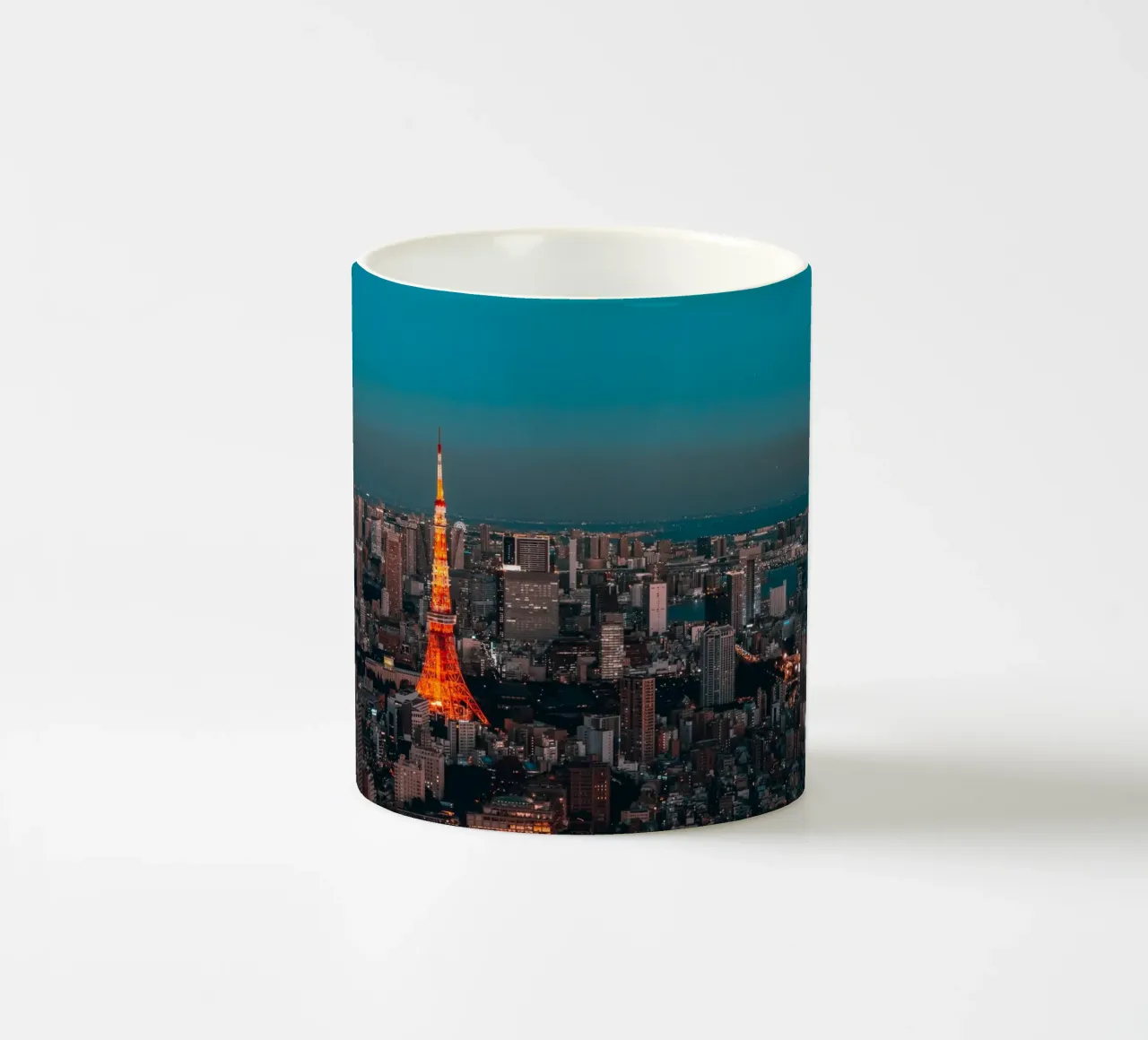Torre di Tokyo vista di notte, Giappone tazza in ceramica da Marcel Bisig