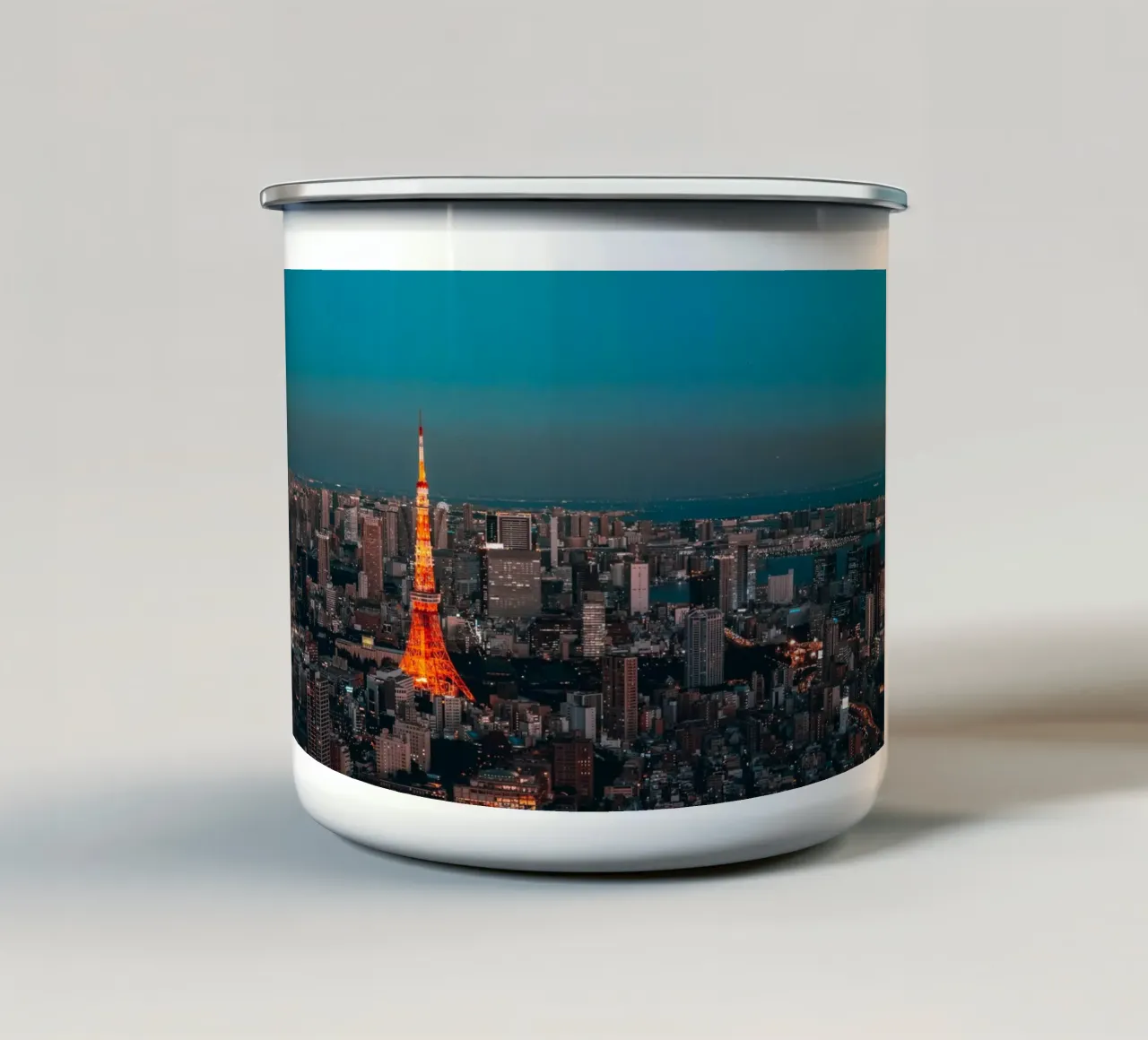 Torre di Tokyo vista di notte, Giappone tazza in smalto da Marcel Bisig
