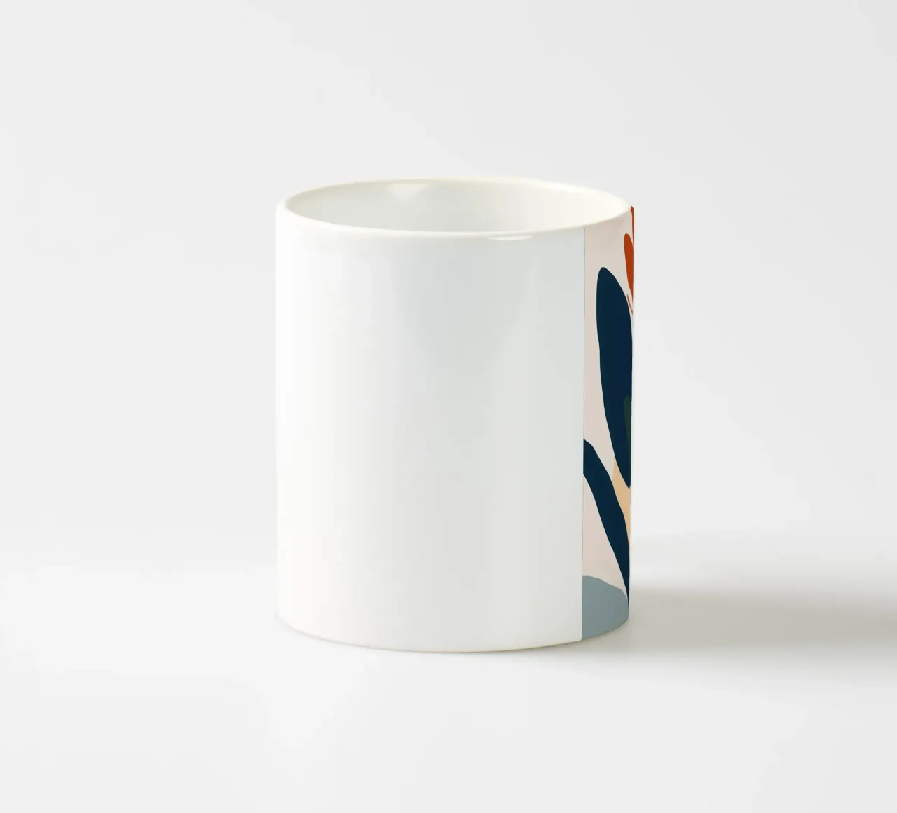 Piante floreali astratte tazza in ceramica da Locquinn Fuller