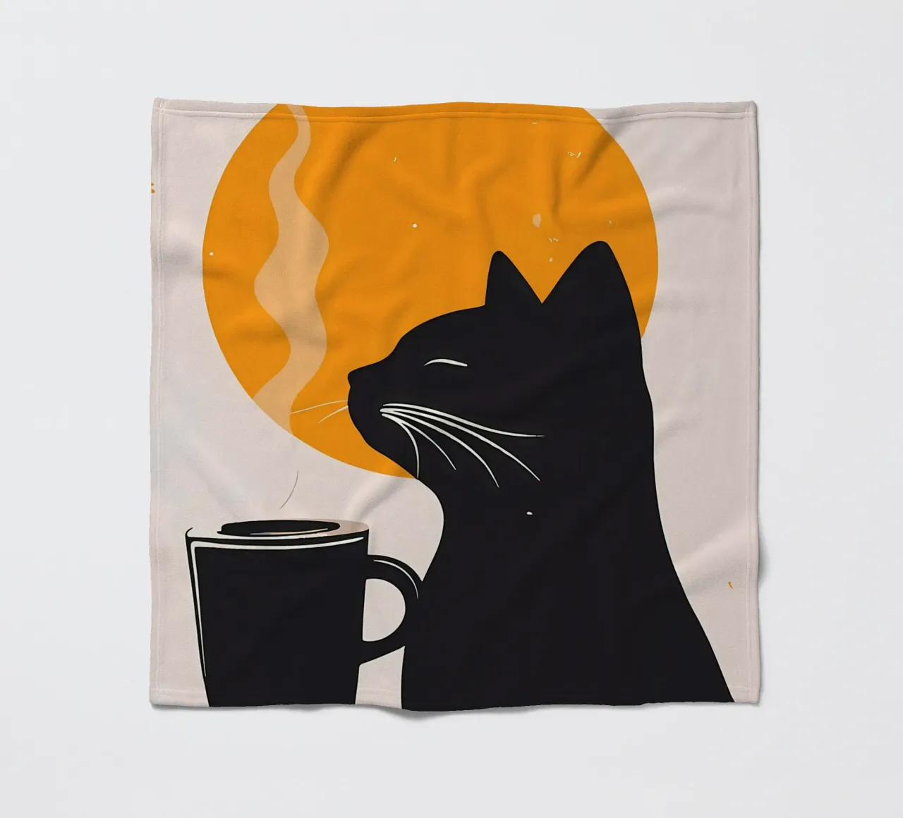 Gatto nero con tazza di caffè coperta in pile da Locquinn Fuller