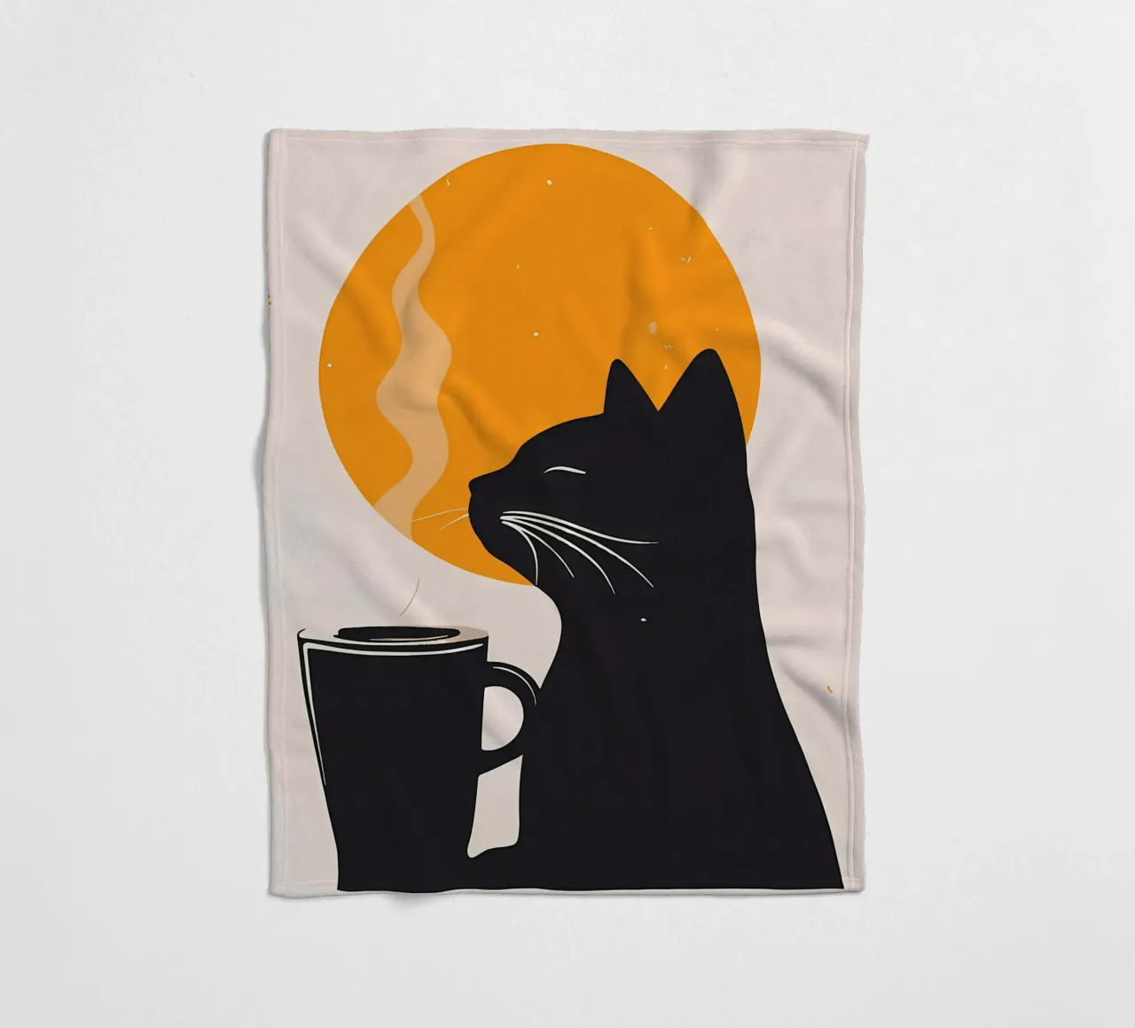 Gatto nero con tazza di caffè coperta in pile da Locquinn Fuller