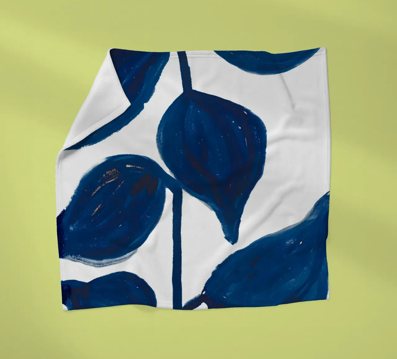 Flusso di foglie indaco coperta in pile da Studio Sori