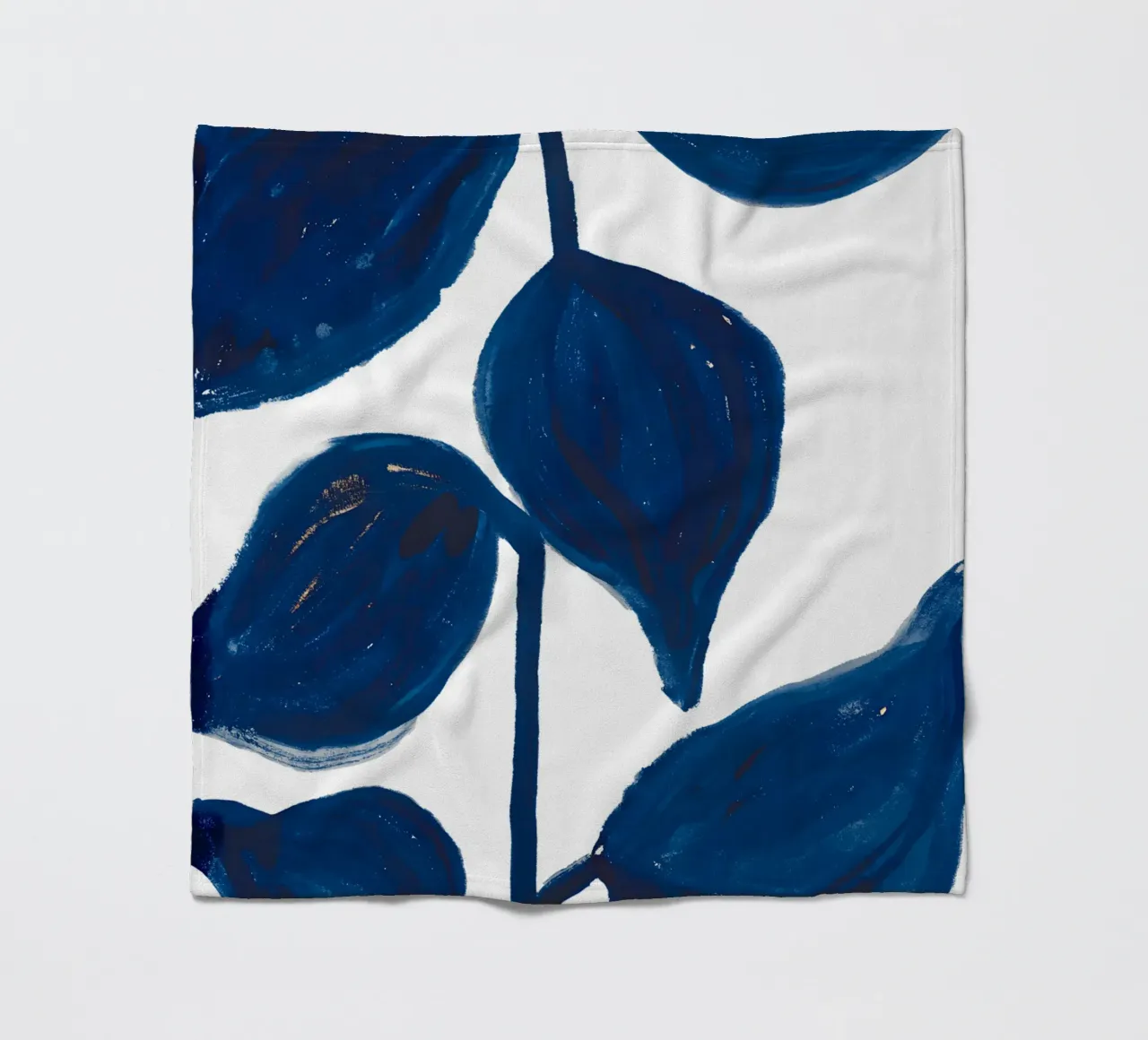 Flusso di foglie indaco coperta in pile da Studio Sori
