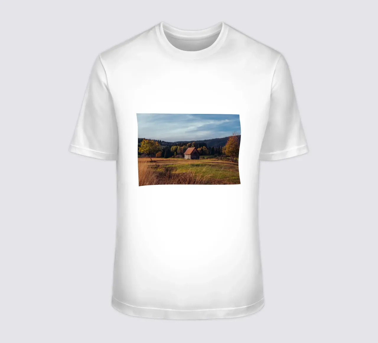 Herbstscheune in der Schweiz T-Shirt von mbgraphx2