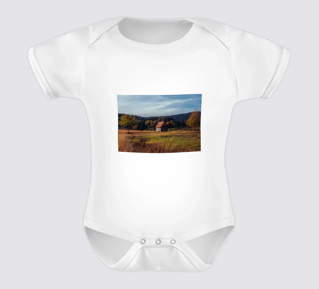 Herbstscheune in der Schweiz Kurzarm Babybody von mbgraphx2