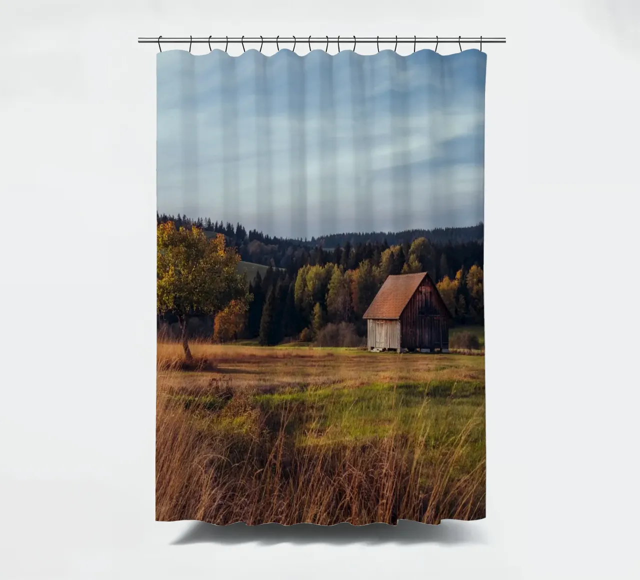 Herbstscheune in der Schweiz Duschvorhang von mbgraphx2