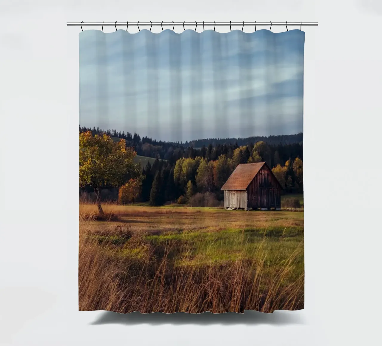 Herbstscheune in der Schweiz Duschvorhang von mbgraphx2