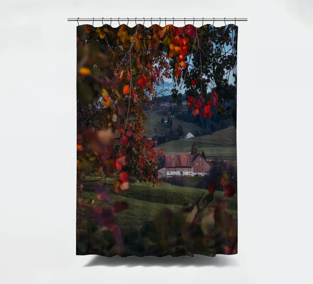 Herbstscheune in der Schweiz Duschvorhang von mbgraphx2