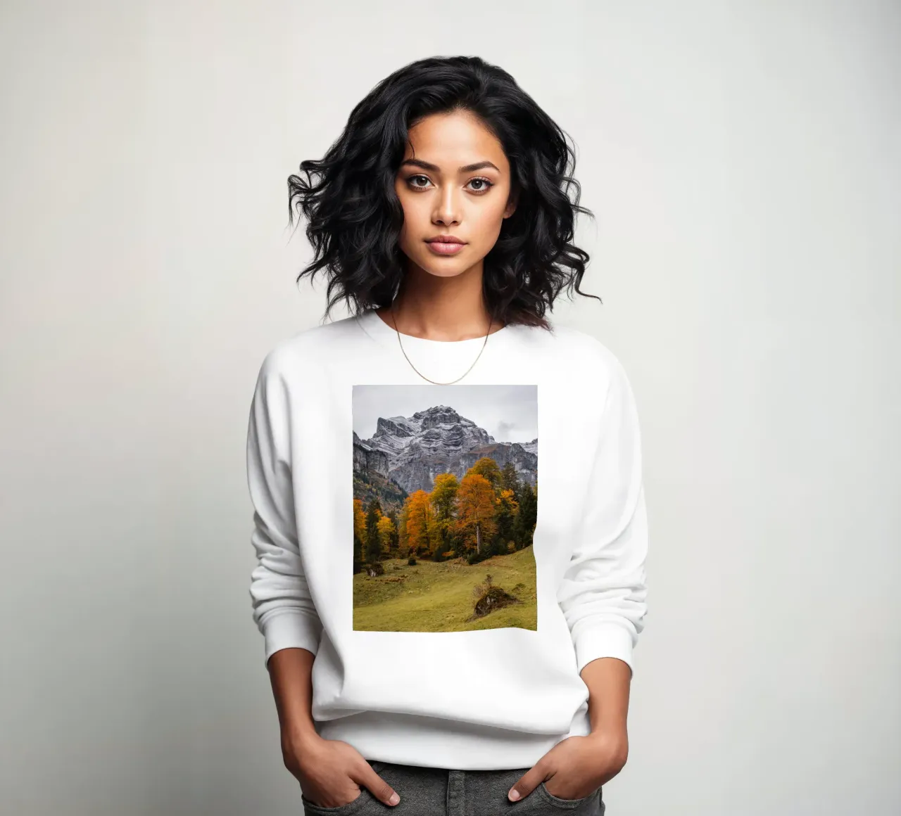 Herbst in den Bergen von Glarus, Schweiz Sweatshirt von mbgraphx2