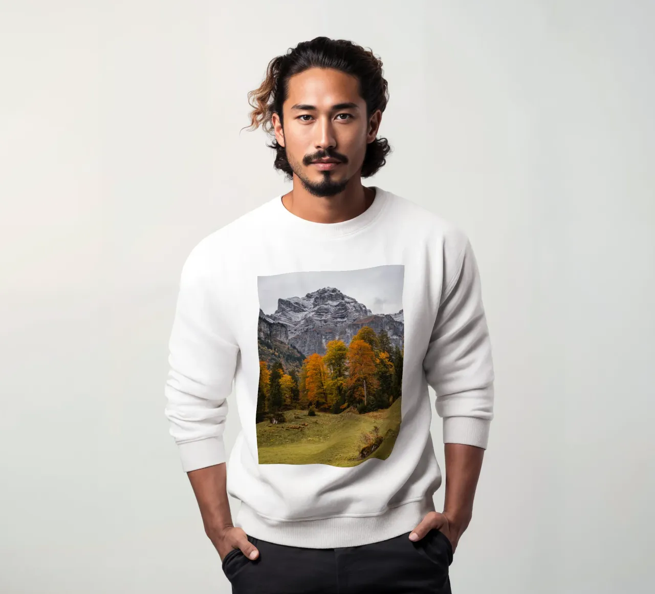 Herbst in den Bergen von Glarus, Schweiz Sweatshirt von mbgraphx2