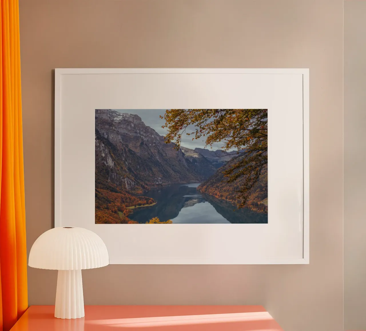 Herbstlicher Bergsee in der Schweiz Hahnemühle von mbgraphx2