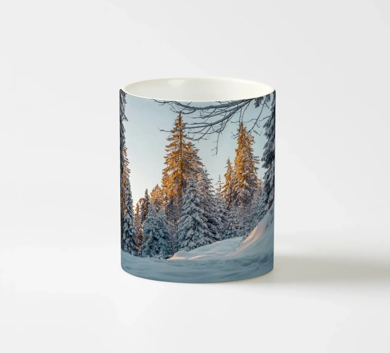 Il paese delle meraviglie d'inverno in Svizzera tazza in ceramica da mbgraphx2