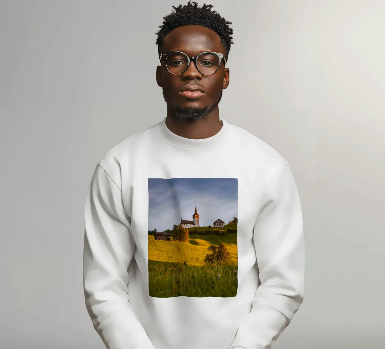 Sereno atardecer en una capilla en Suiza sudadera de mbgraphx2