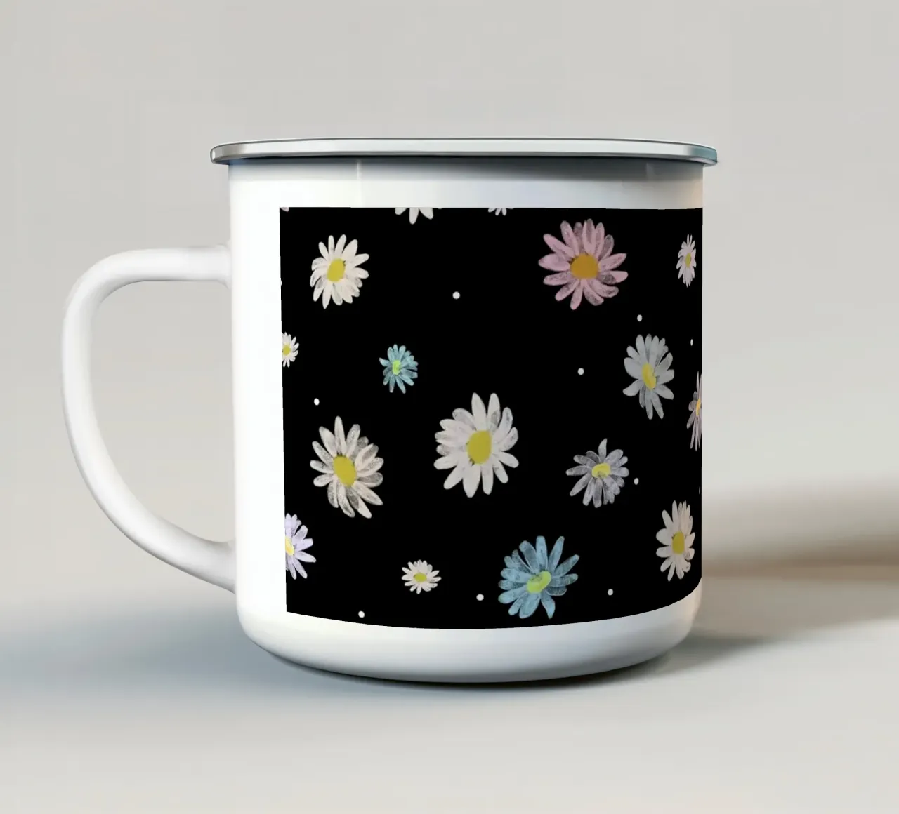 Fiori pastello disegnati a mano tazza in smalto da GalerieGG
