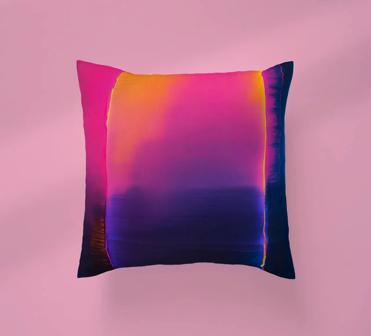 Astratto digitale glitch con tonalità rosa, arancione e viola cuscino da DesignDoodle