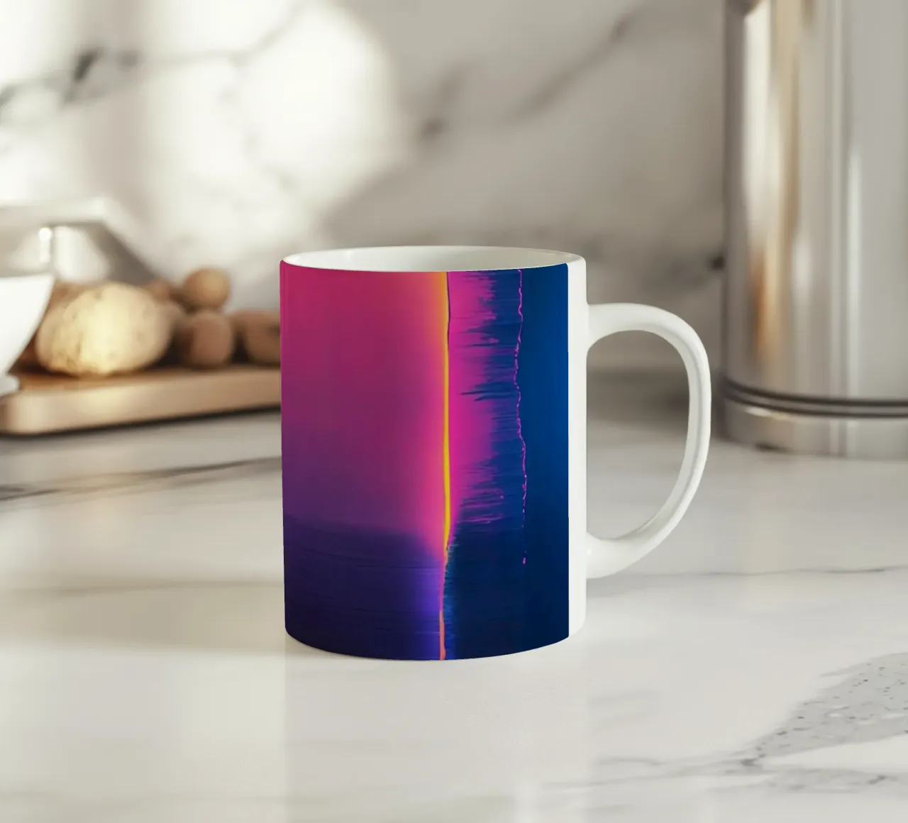 Astratto digitale glitch con tonalità rosa, arancione e viola tazza in ceramica da DesignDoodle