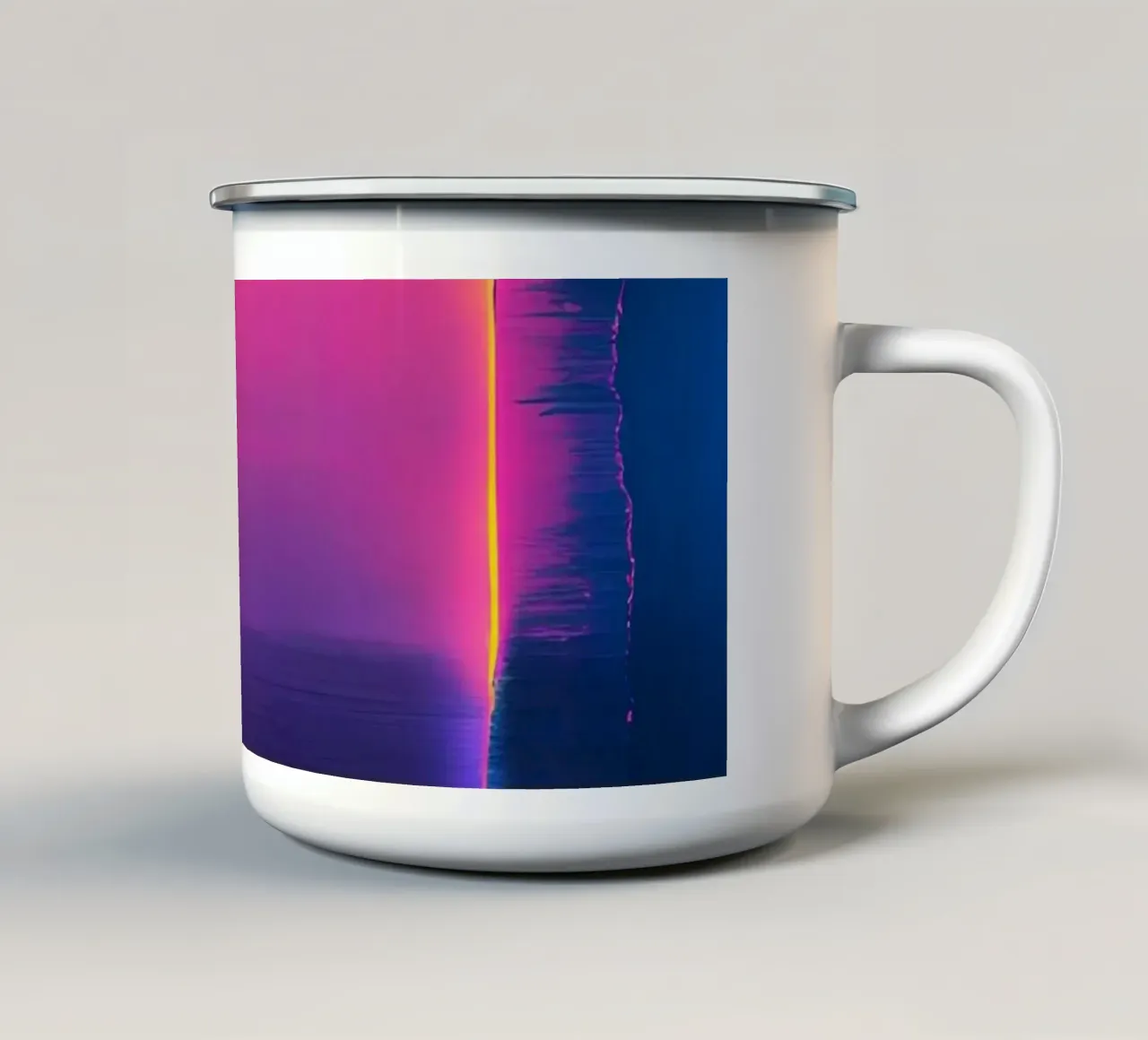Astratto digitale glitch con tonalità rosa, arancione e viola tazza in smalto da DesignDoodle