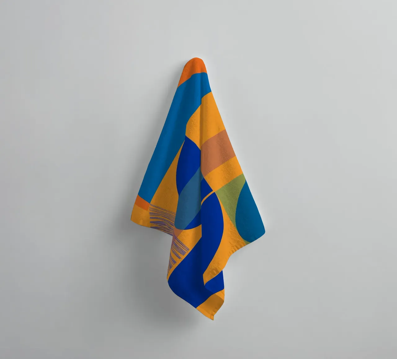 Abstract composition in yellow and indigo Handtuch von MirimoART