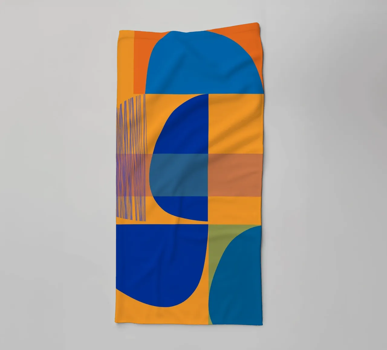 Abstract composition in yellow and indigo Handtuch von MirimoART